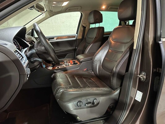 Volkswagen Touareg 3.0 TDI V6 Highline 240 PS 2010, 1-SHL-90