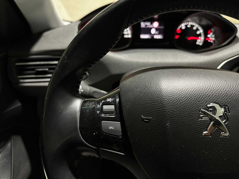 Peugeot 308 SW 1.2 PureTech Blue Lease Premium 131 PS 2020, J-238-FL