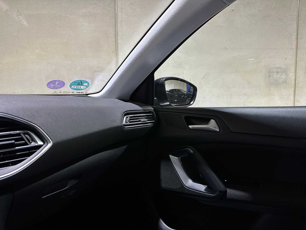 Peugeot 308 SW 1.2 PureTech Blue Lease Premium 131 PS 2020, J-238-FL