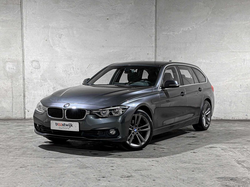 BMW 320i Automatic Centennial High Executive 184 PS 2016 3er Touring, JR-371-D