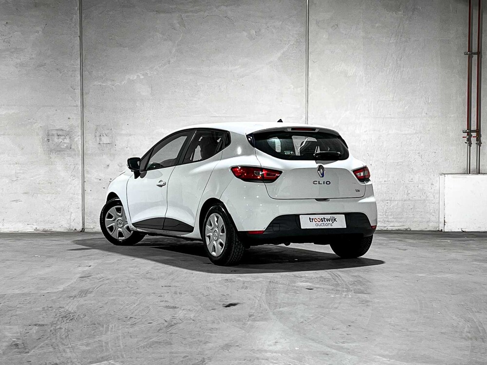Renault Clio 0.9 TCe Expression 90 PS 2015, GZ-530-J