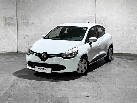 Renault Clio 0.9 TCe Expression 90 PS 2015, GZ-530-J