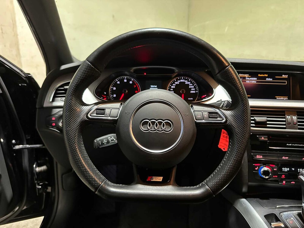 Audi A4 Avant 1.8 TFSI Automatic S Edition 170 PS 2015, 4-ZRD-12