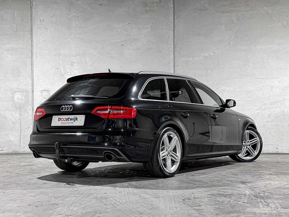 Audi A4 Avant 1.8 TFSI Automatic S Edition 170 PS 2015, 4-ZRD-12