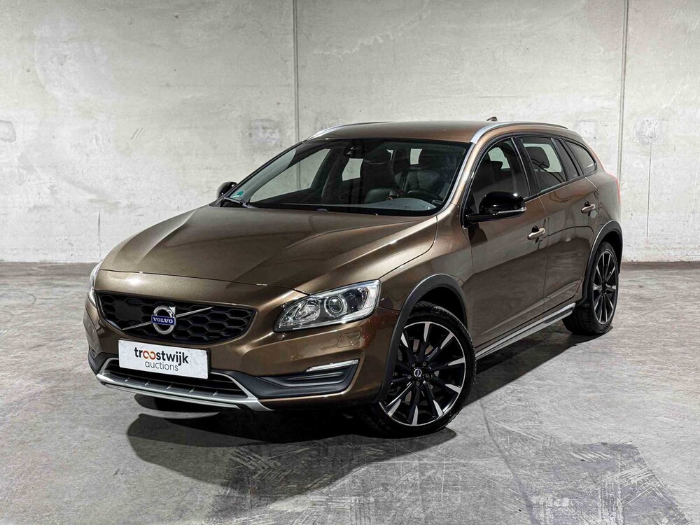 Volvo V60 Cross Country 2.0 D3 Polar+ 150 PS 2017, PT-351-G