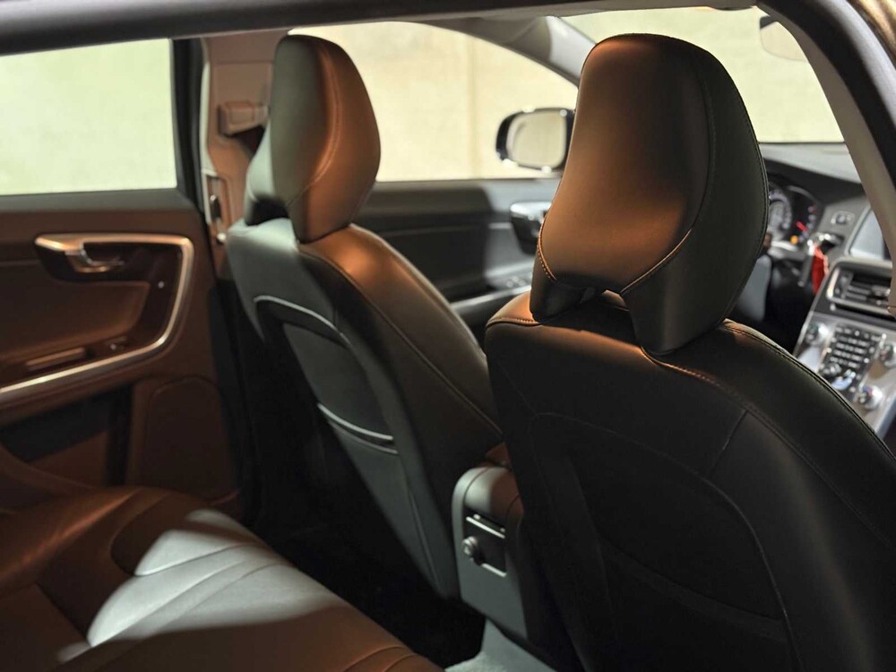 Volvo V60 Cross Country 2.0 D3 Polar+ 150 PS 2017, PT-351-G