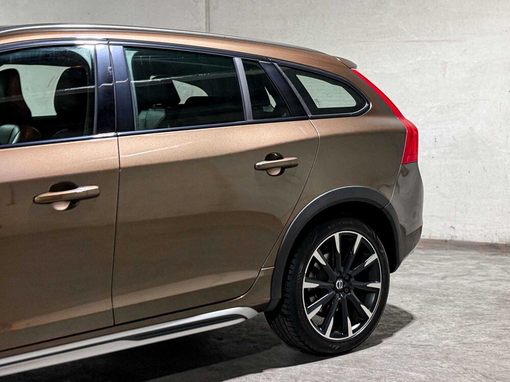 Volvo V60 Cross Country 2.0 D3 Polar+ 150 PS 2017, PT-351-G