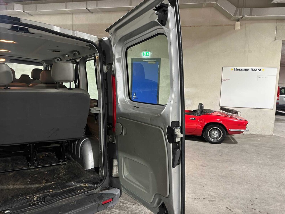 Renault Trafic Passenger 2.0 dCi T27 Authentique 9-Persoons 90pk 2011, 53-RTV-9