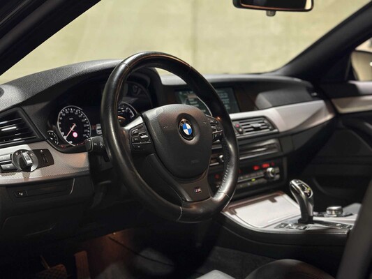 BMW 520i Touring M-Sport High Executive 5-serie 184pk 2013, 92-ZLN-9