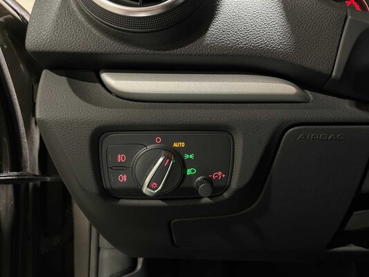 Audi A3 Sportback 1.4 TFSI Ambition Pro Line plus g-tron 110pk 2014, 7-TLL-20