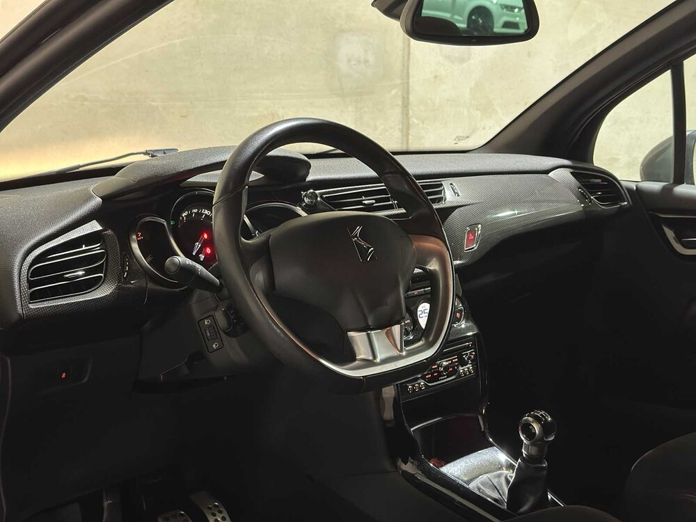 Citroën DS3 1.2 VTi So Chic 82 PS 2014 (Original-NL), 7-TNB-82