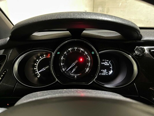 Citroën DS3 1.2 VTi So Chic 82 PS 2014 (Original-NL), 7-TNB-82