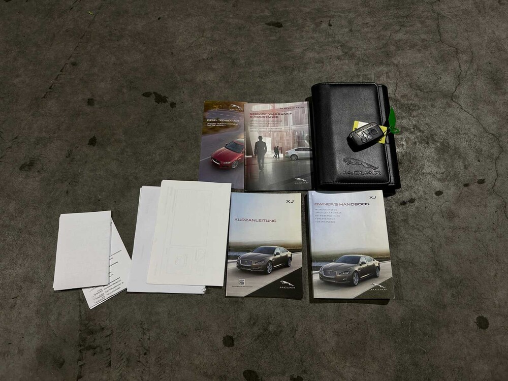 Jaguar XJ 3.0 D Premium Luxury 300pk 2016, RV-612-X