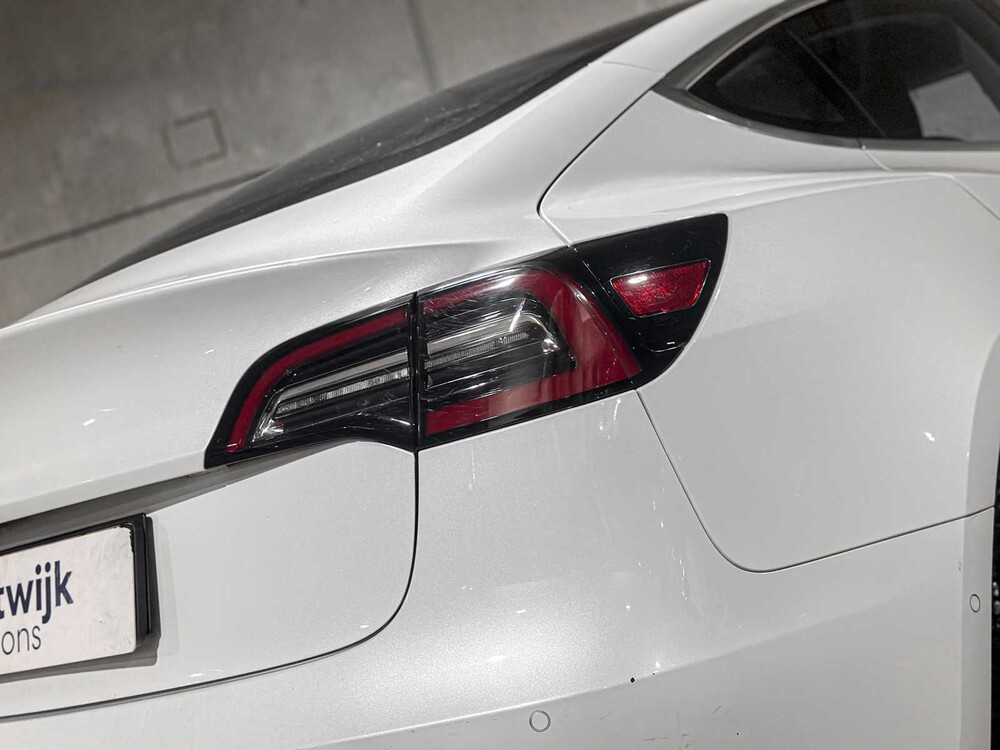 Tesla Model 3 Standard RWD Plus 60 kWh 238pk 2020 (Origineel-NL + 1e Eigenaar), K-226-FG