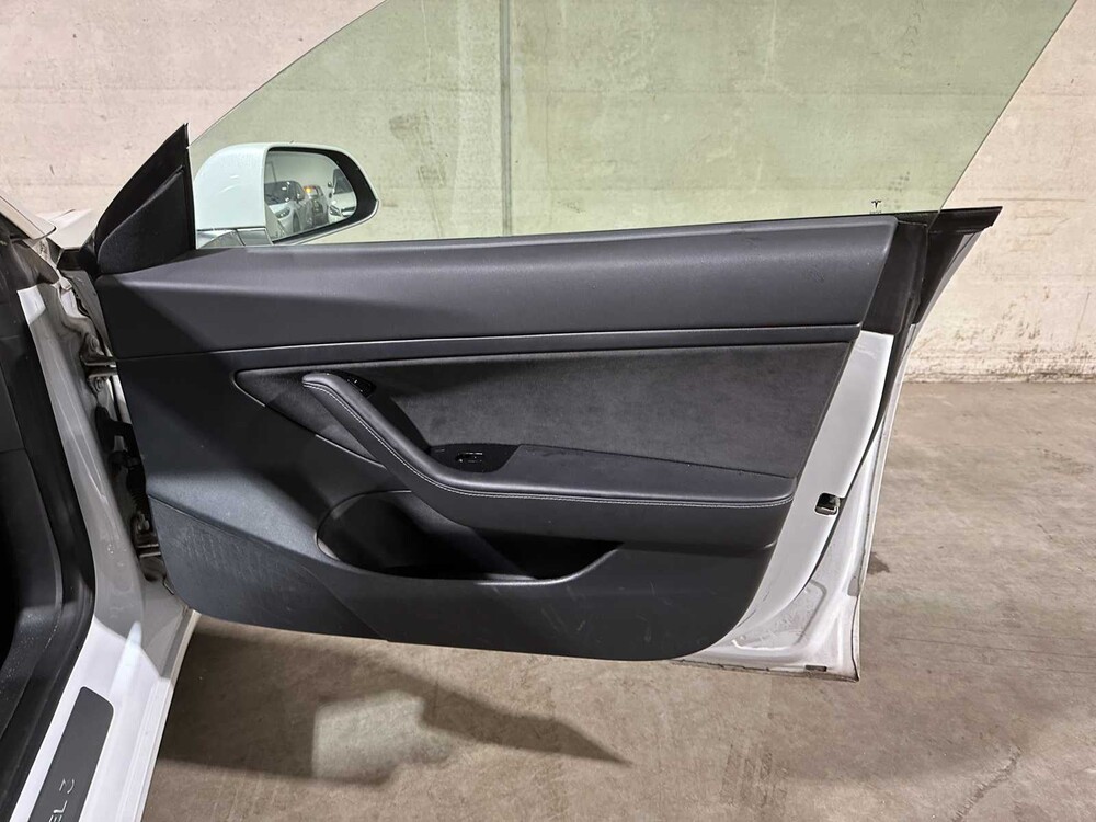 Tesla Model 3 Standard RWD Plus 60 kWh 238pk 2020 (Origineel-NL + 1e Eigenaar), K-226-FG