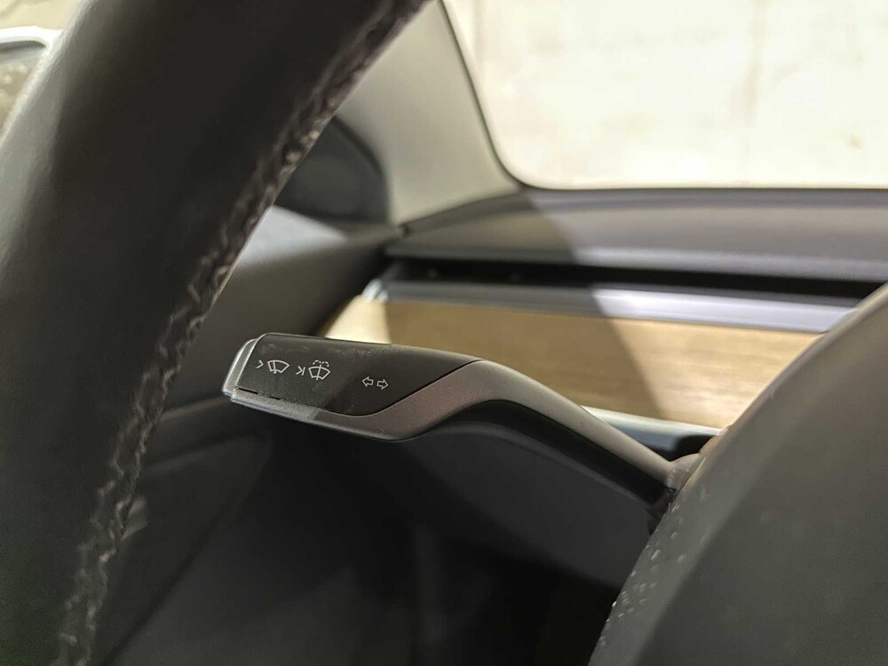 Tesla Model 3 Standard RWD Plus 60 kWh 238pk 2020 (Origineel-NL + 1e Eigenaar), K-226-FG