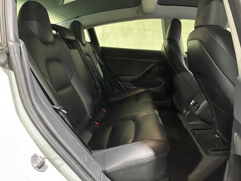 Tesla Model 3 Standard RWD Plus 60 kWh 238pk 2020 (Origineel-NL + 1e Eigenaar), K-226-FG