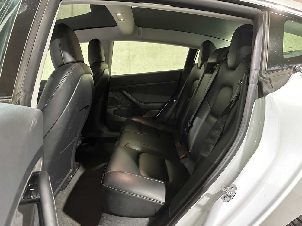 Tesla Model 3 Standard RWD Plus 60 kWh 238pk 2020 (Origineel-NL + 1e Eigenaar), K-226-FG