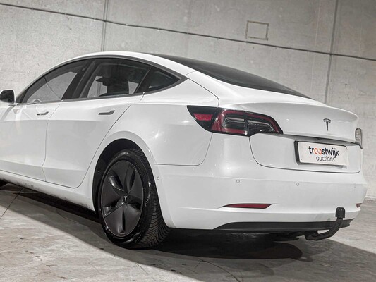 Tesla Model 3 Standard RWD Plus 60 kWh 238pk 2020 (Origineel-NL + 1e Eigenaar), K-226-FG