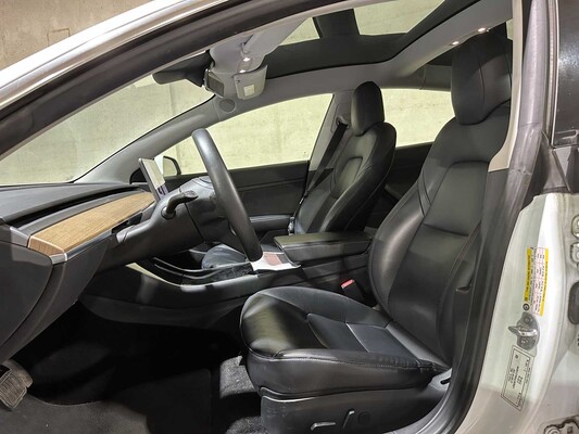 Tesla Model 3 Standard RWD Plus 60 kWh 238pk 2020 (Origineel-NL + 1e Eigenaar), K-226-FG