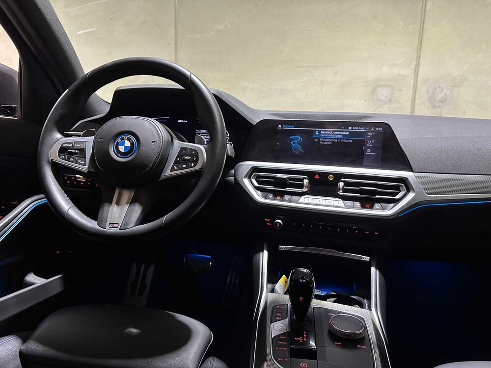 BMW 330e Touring M-Sport Business Edition Plus 184pk 2022 3-serie G21, X-990-TH 