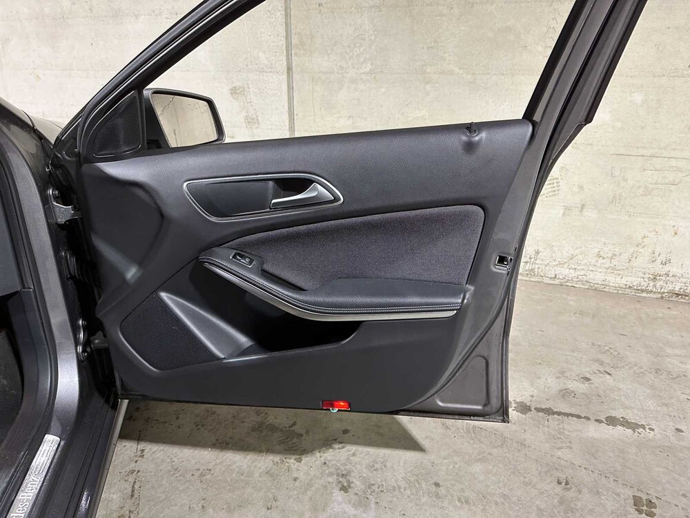 Mercedes-Benz A180d Lease Edition 109pk 2015 (Origineel-NL) A-klasse, HJ-962-T