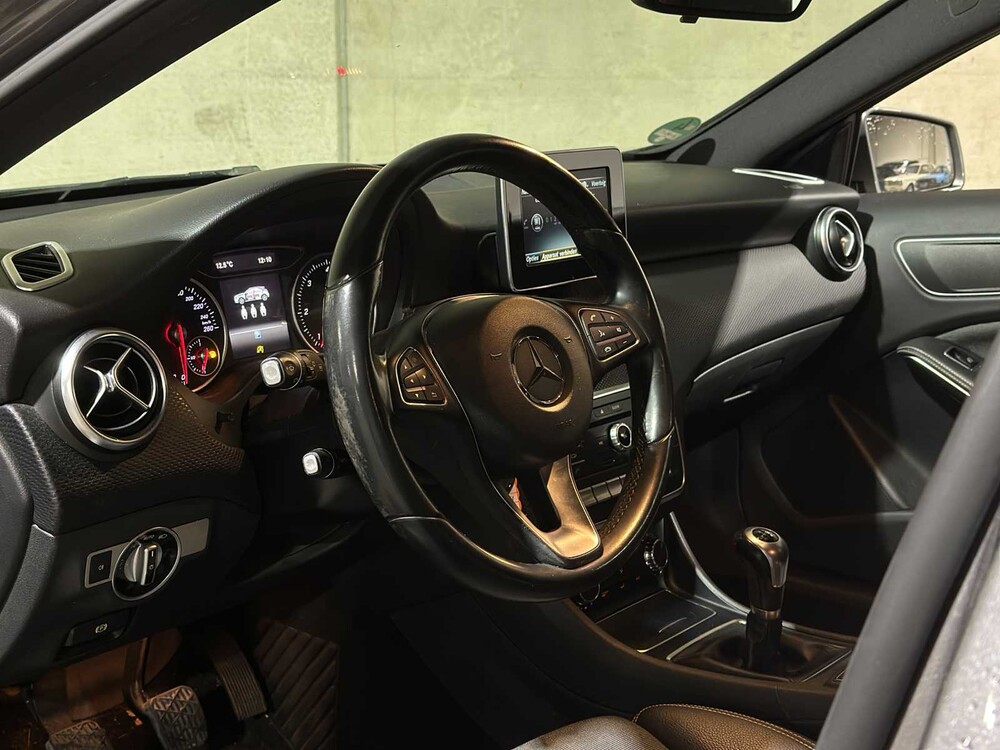 Mercedes-Benz A180d Lease Edition 109pk 2015 (Origineel-NL) A-klasse, HJ-962-T