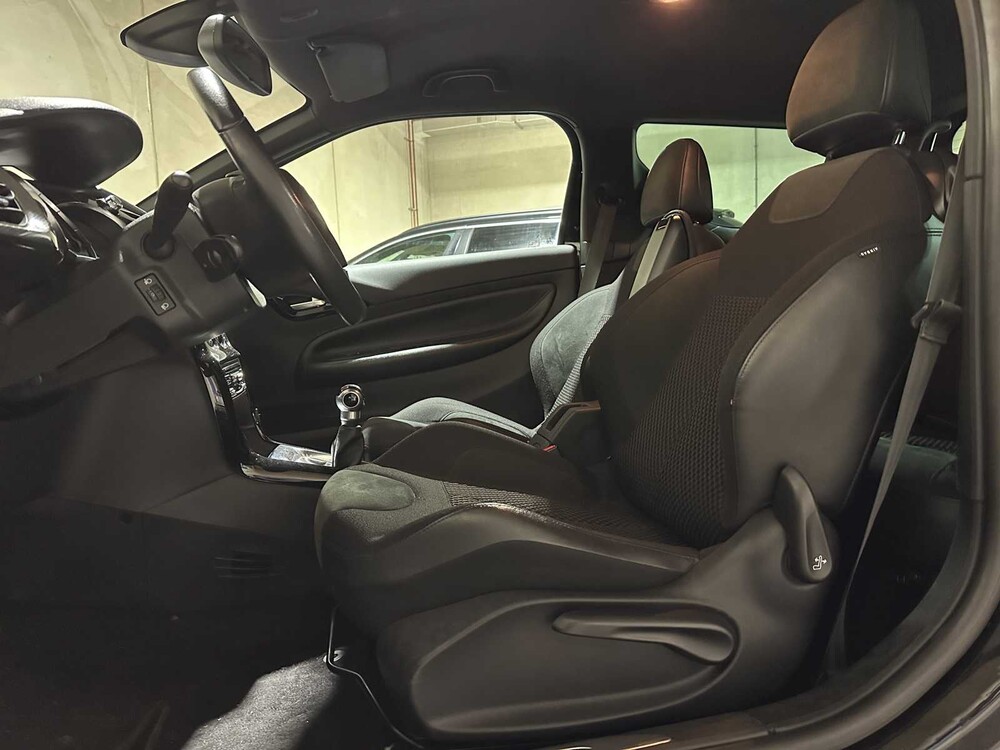 Citroen DS3 1.2 VTi So Chic 82pk 2014 (Origineel-NL), 7-TNB-82