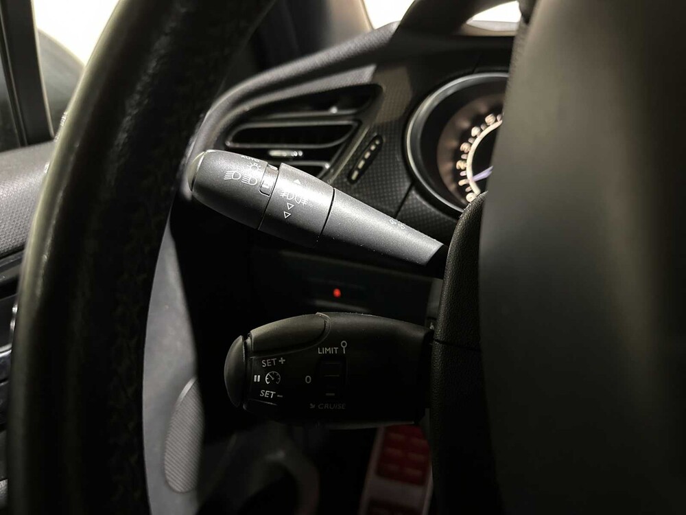 Citroen DS3 1.2 VTi So Chic 82pk 2014 (Origineel-NL), 7-TNB-82