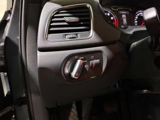 Audi Q3 2.0 TFSI Quattro S Edition 170pk 2012, L-800-RZ