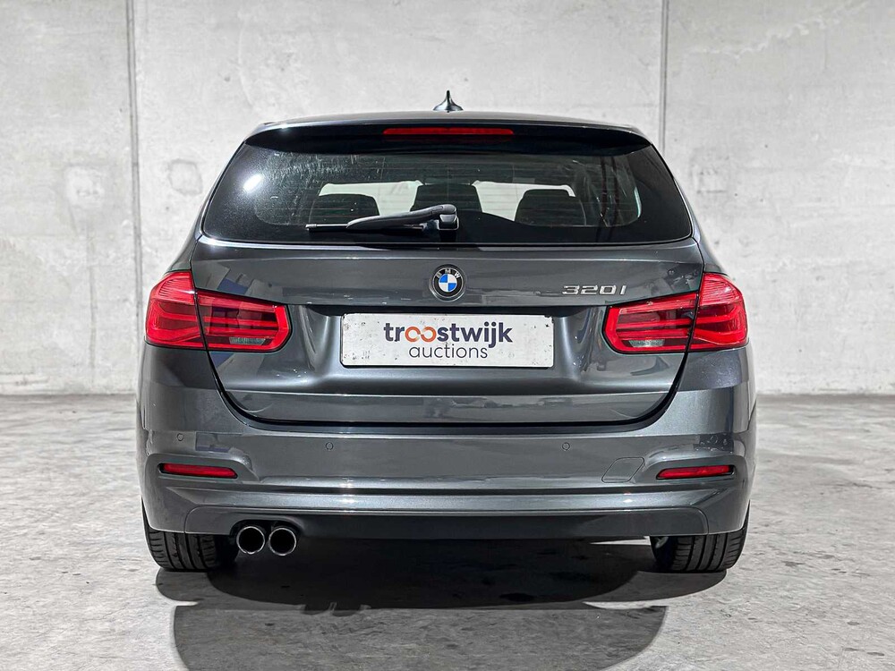 BMW 320i Automaat Centennial High Executive 184pk 2016 3-serie Touring, JR-371-D