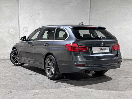BMW 320i Automaat Centennial High Executive 184pk 2016 3-serie Touring, JR-371-D