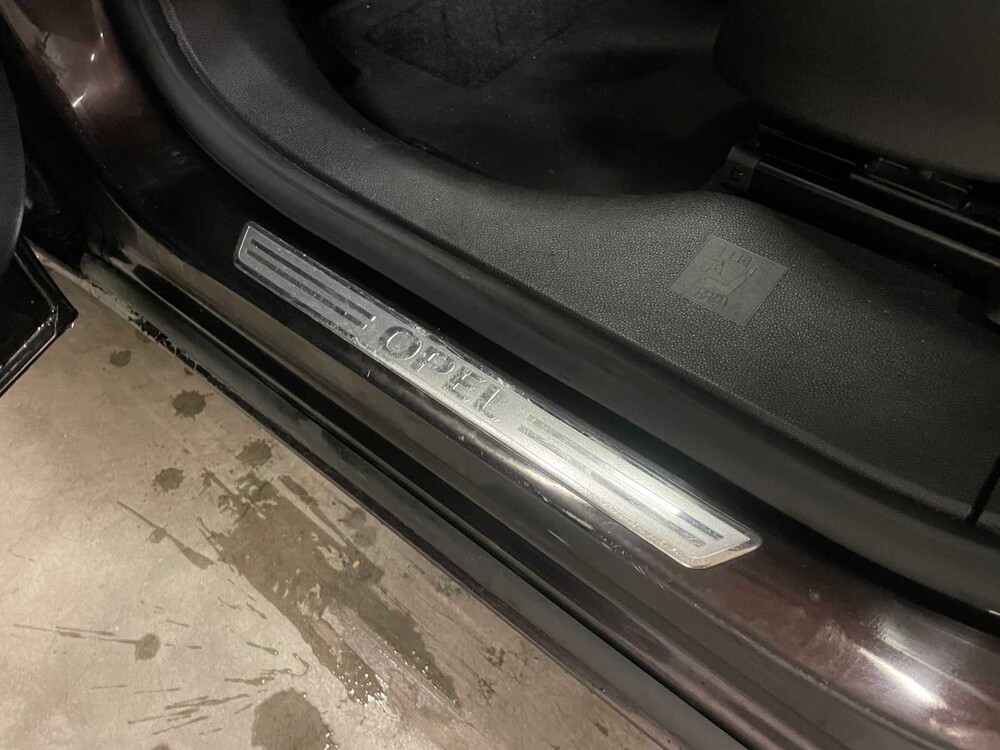 Opel Zafira Tourer 1.4 Cosmo 7p. 140 pk 2013 (Origineel-NL), 66-ZSK-9