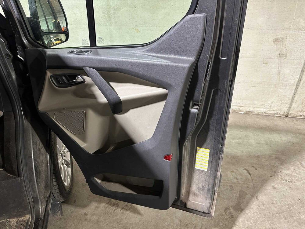 Ford Transit Custom 290 2.2 TDCI Limited DC 125pk 2016 Bedrijfswagen, VV-115-R 