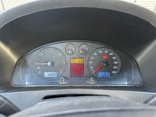 Volkswagen Transporter 2.5 TDI 300 Bud.DC 131pk 2005, 93-BT-SN Youngtimer