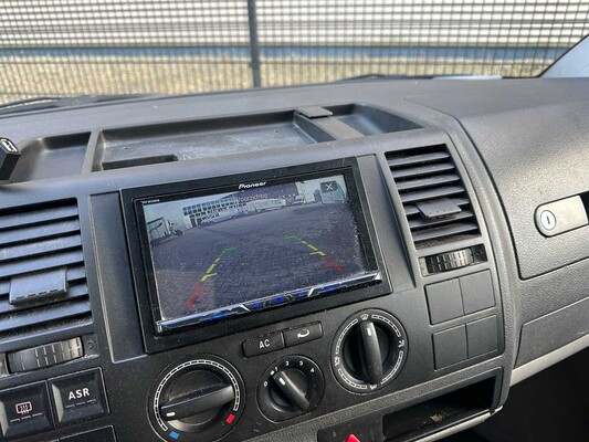 Volkswagen Transporter 2.5 TDI 300 Bud.DC 131pk 2005, 93-BT-SN Youngtimer