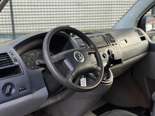 Volkswagen Transporter 2.5 TDI 300 Bud.DC 131pk 2005, 93-BT-SN Youngtimer