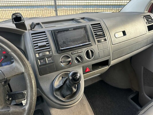 Volkswagen Transporter 2.5 TDI 300 Bud.DC 131pk 2005, 93-BT-SN Youngtimer