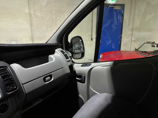 Renault Trafic Passenger 2,0 dCi T27 Authentique 9-Sitzer 90 PS 2011, 53-RTV-9