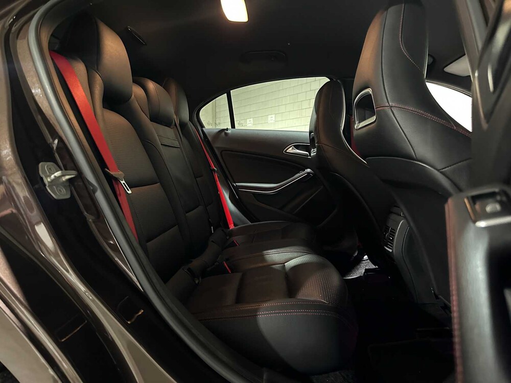 Mercedes-Benz A45 AMG 4MATIC A-klasse 360PK 2015, HST-56-D