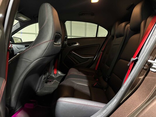 Mercedes-Benz A45 AMG 4MATIC A-klasse 360PK 2015, HST-56-D