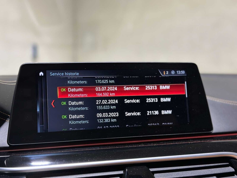 BMW M550i xDrive High Executive G30 462pk 2018 (Origineel-NL), RS-253-R