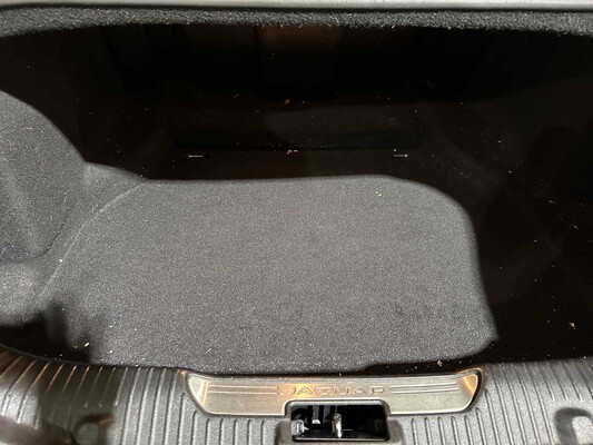 Jaguar XJ 3.0 D Premium Luxury 300pk 2016, RV-612-X