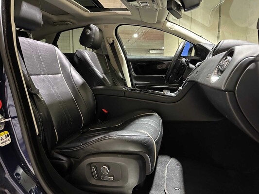 Jaguar XJ 3.0 D Premium Luxury 300pk 2016, RV-612-X