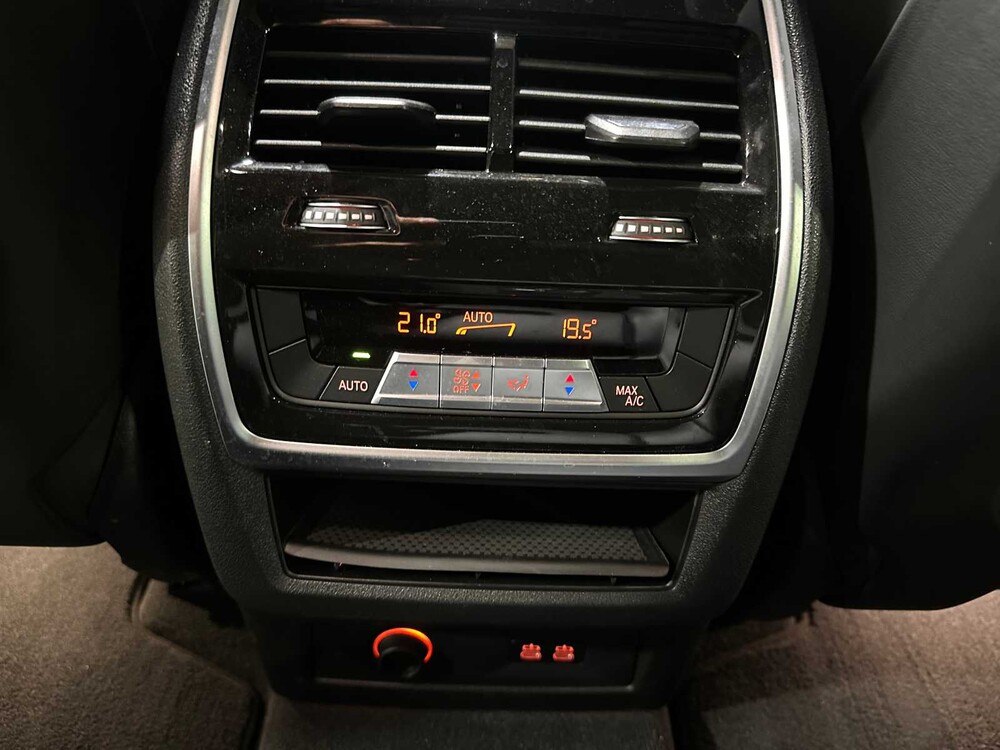 BMW X7 M50i 4.4 V8 High Executive M-Sport 530pk 2021 G07, P-038-DK