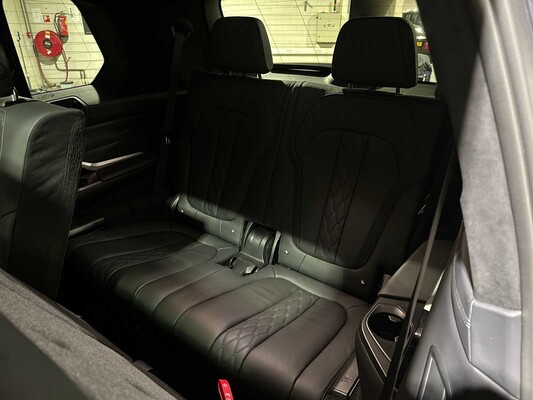 BMW X7 M50i 4.4 V8 High Executive M-Sport 530pk 2021 G07, P-038-DK