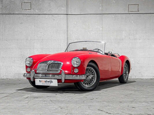 Luxury, sports and classic cars in Tiel