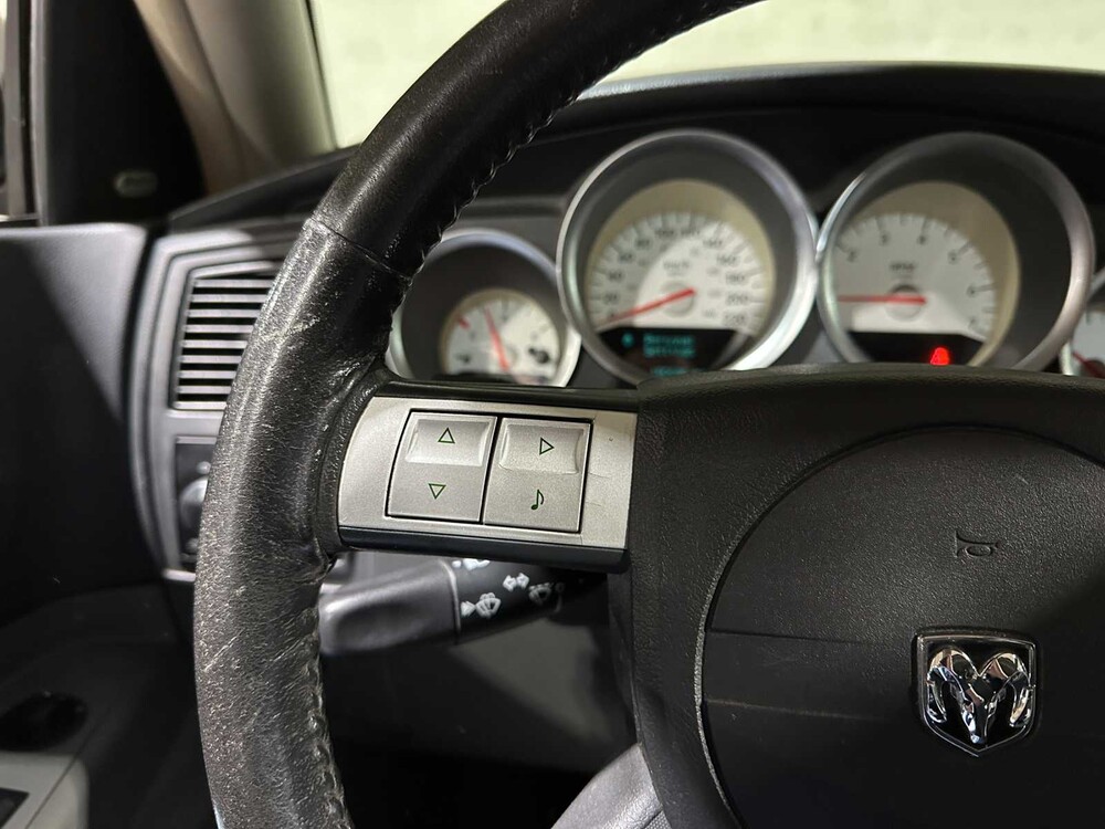 Dodge Magnum R/T 5.7 V8 Ghost Challenger Hemi Hellcat 350pk 2005, T-140-BV