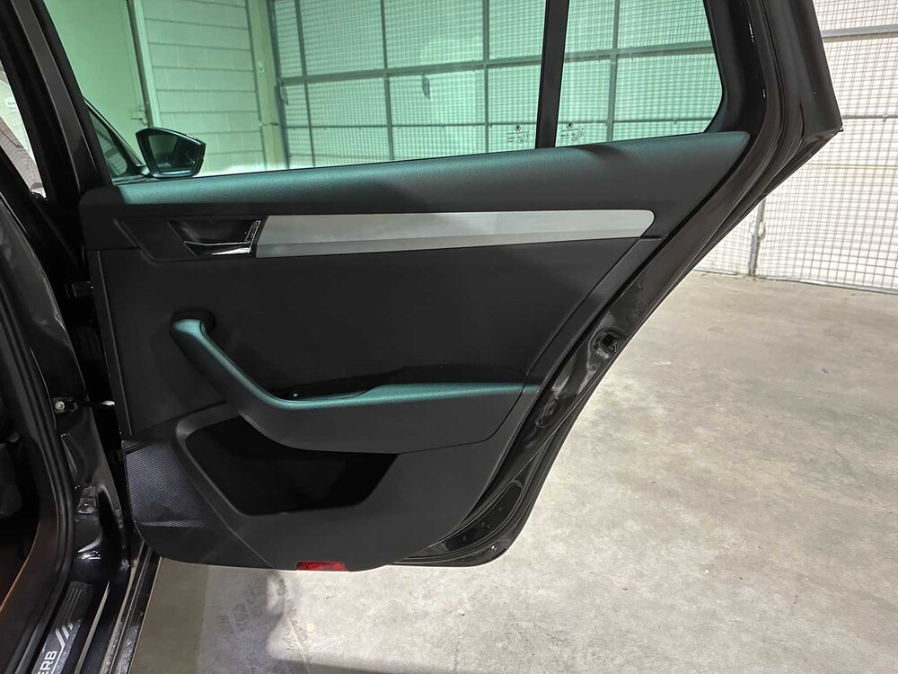 Skoda Superb Combi 1.6 TDI Greenl. Bns 120Pk 2018, RL-442-X