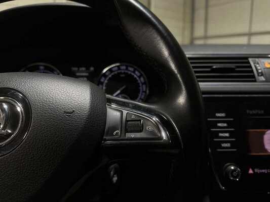 Skoda Superb Combi 1.6 TDI Greenl. Bns 120Pk 2018, RL-442-X